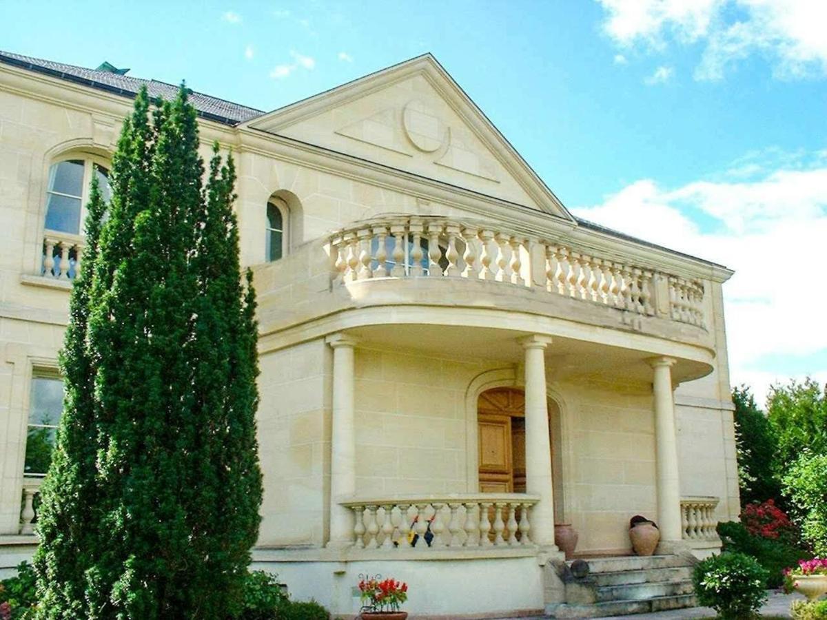 La Demeure D'Iris Panzió Bougival Kültér fotó